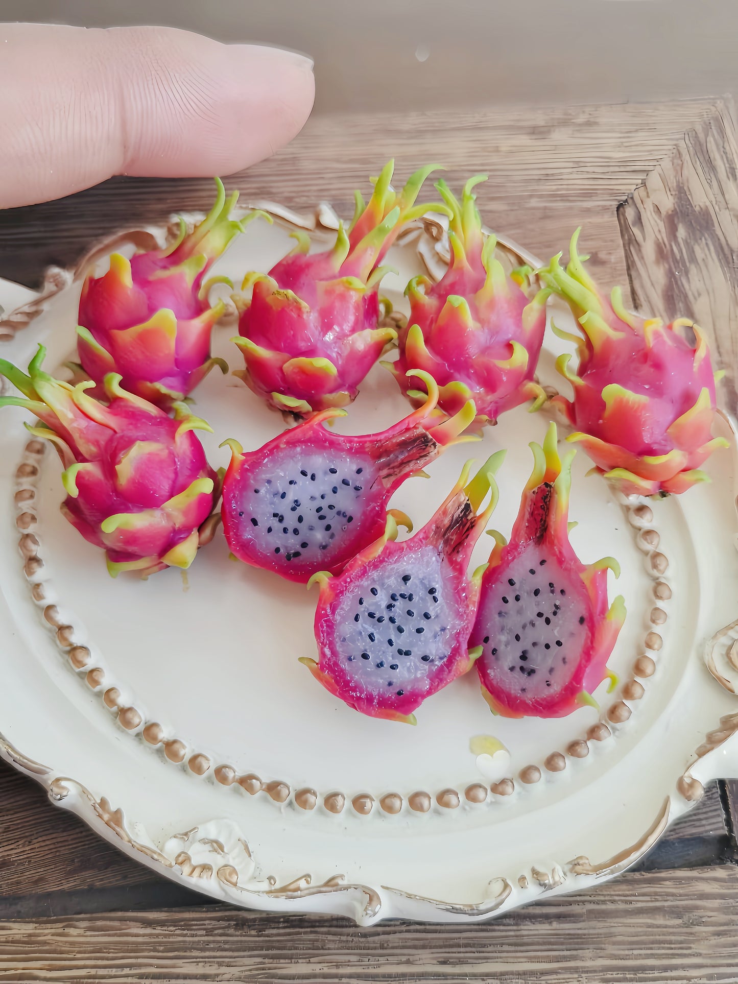 3PCS Miniature Dragon Fruit – Hand-Sculpted 1:12 Scale Dollhouse Pitaya with Realistic Pink Skin and Black Seeds, Tiny Tropical Fruit for Dioramas & Polymer Clay Food Miniatures (Whole / Halved)