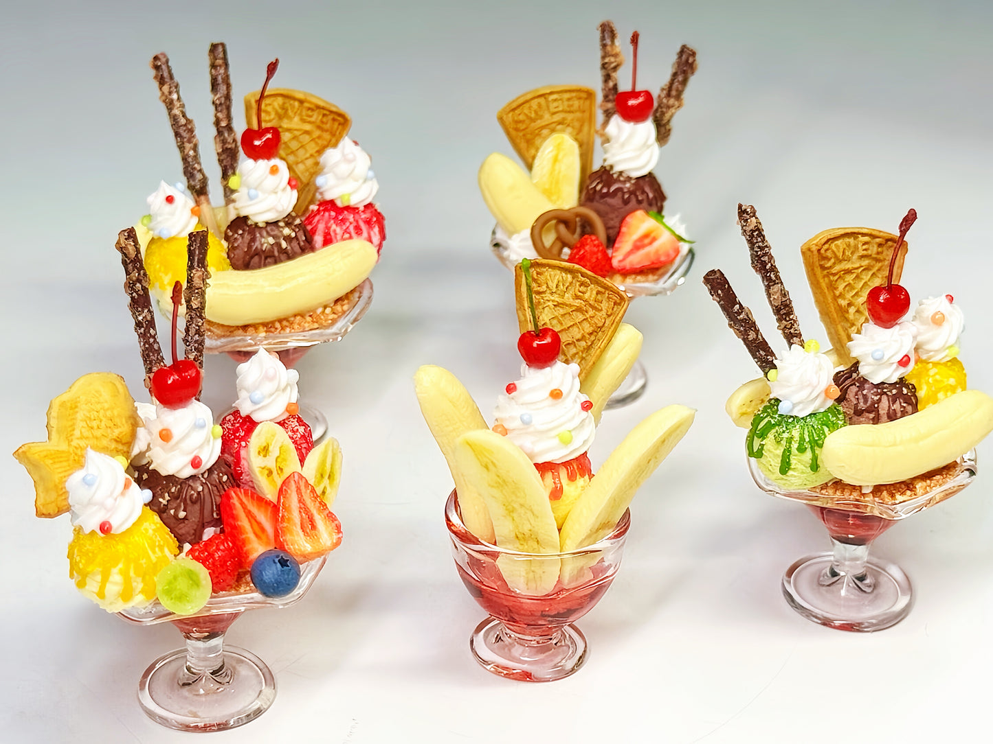 1:6 Scale Miniature Banana Split Sundae Cup Collection – 5 Styles Dollhouse Ice Cream Parfait with Taiyaki, Pretzel & Matcha, Handmade Polymer Clay Japanese Café Food for Blythe BJD Diorama