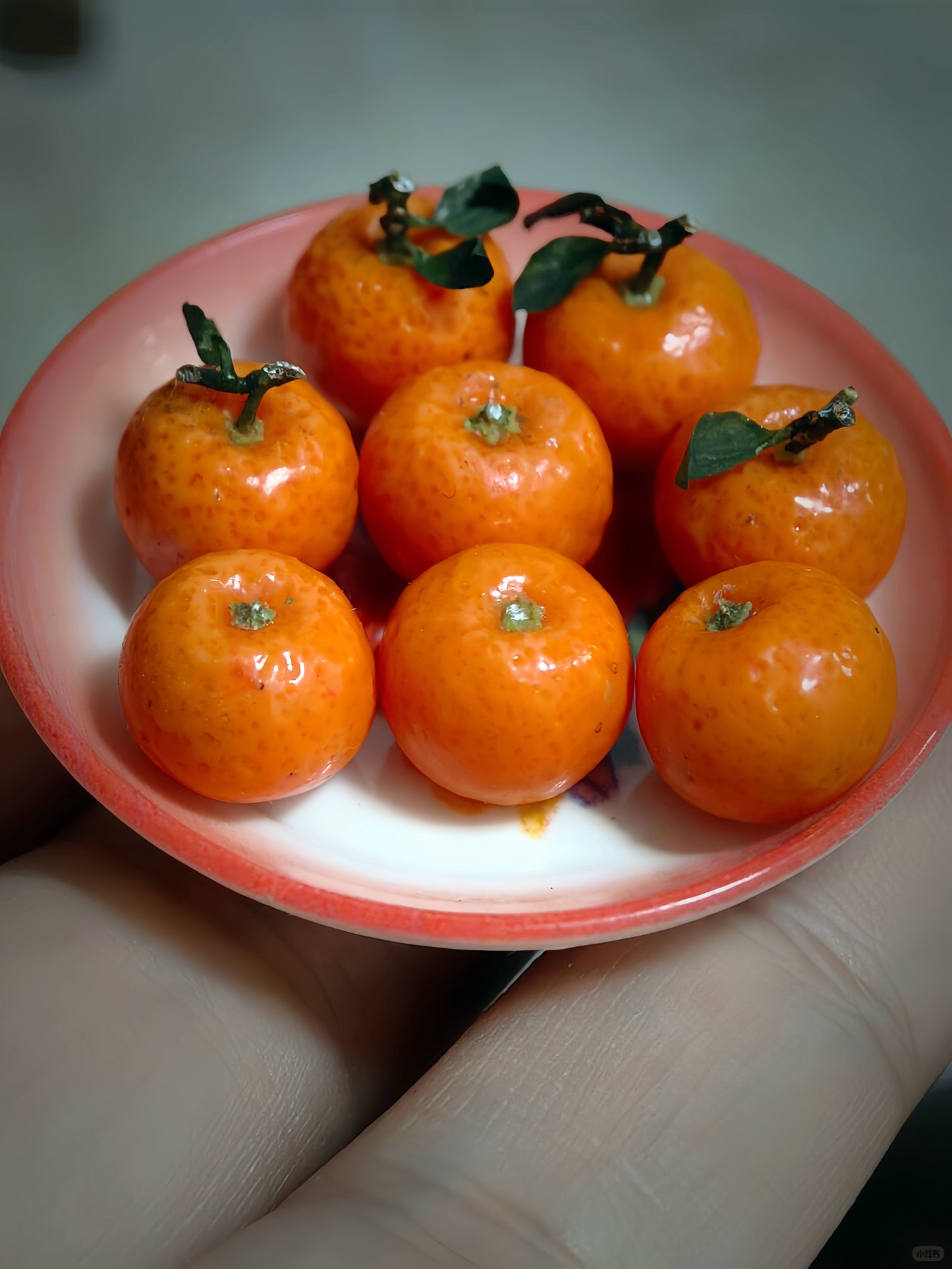 8Pcs Miniature Mandarin Orange Set – Hand-Sculpted 1:6 Scale Dollhouse Tangerines with Leaves, Realistic Tiny Citrus for Blythe & Barbie Dioramas, Lunar New Year Decor, Resin Jewelry & Polymer Clay Food Miniatures