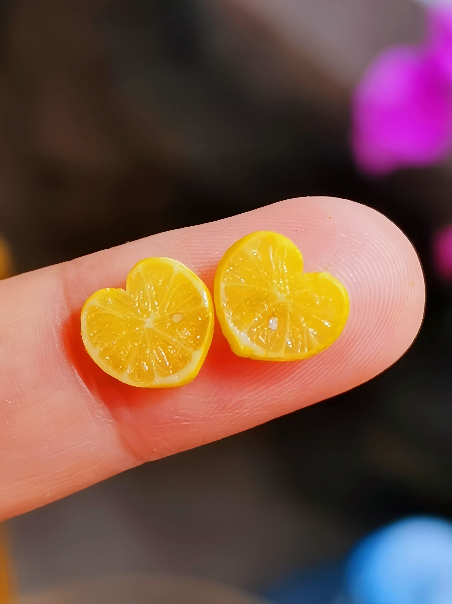 6Pcs Miniature Lemons Set – Realistic 1:12 Scale Dollhouse Lemons with Heart-Shaped Slice, Tiny Fake Fruit for Dioramas, Polymer Clay Food Miniatures