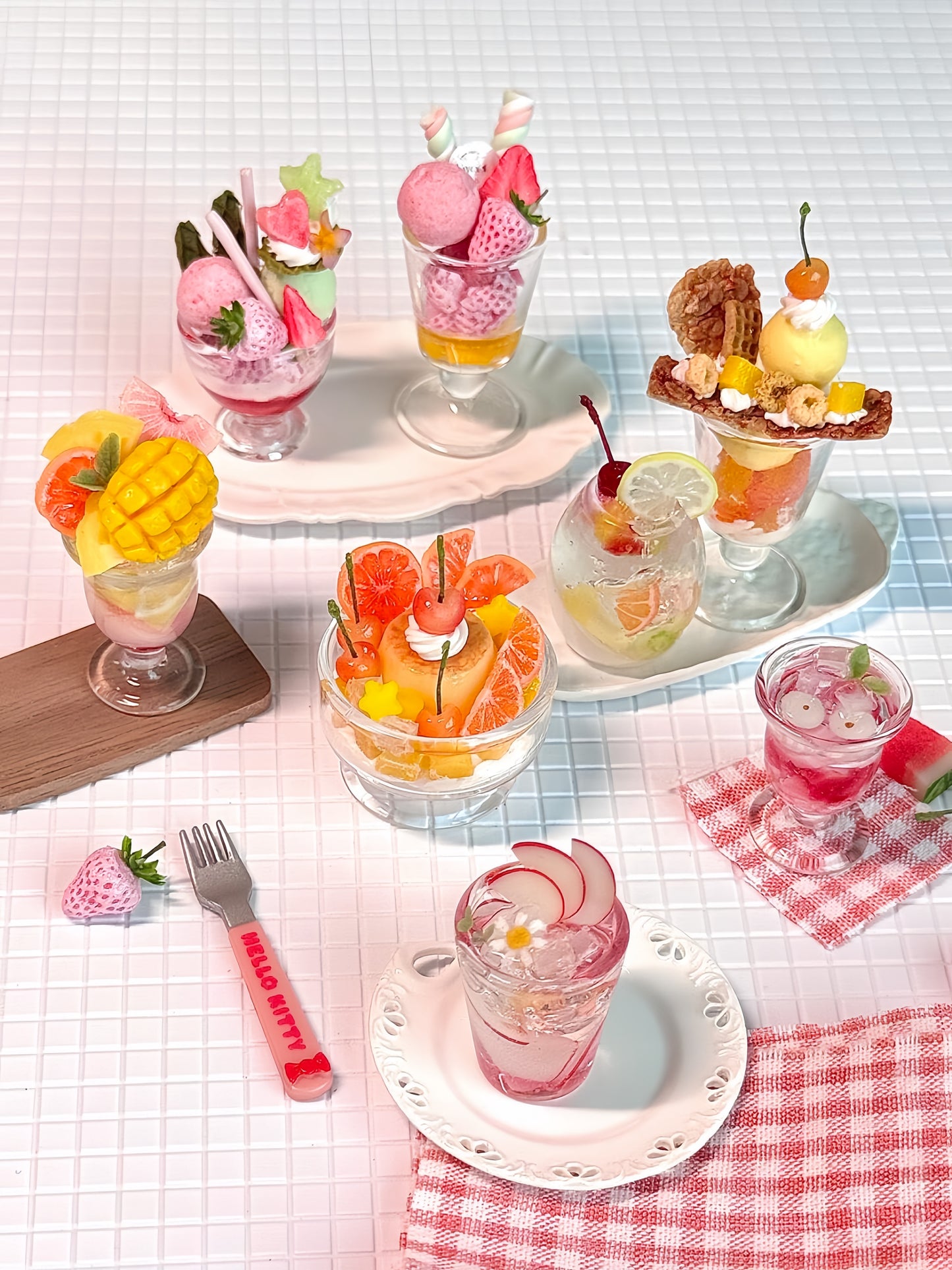 1:6 Scale Miniature Summer Fruit Drink & Parfait Collection – 8 Styles Dollhouse Mango, Strawberry, Citrus & Watermelon Café Set, Handmade Polymer Clay Kawaii Food for Blythe BJD Diorama