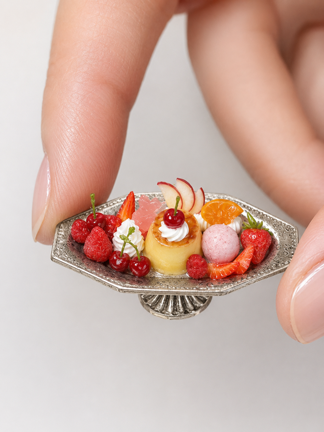 1:6 Scale Miniature Strawberry Berry Summer Café Collection – 9 Styles Dollhouse Strawberry Parfait, Fruit Platter, Mille-Feuille & Caramel Pudding Cup, Handmade Polymer Clay Kawaii Food for Blythe BJD Diorama