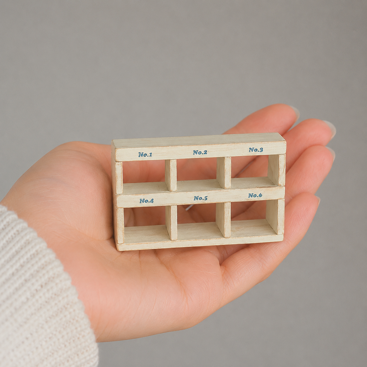 FDMINI Mini Vintage Wooden Storage Set – 4-Piece Handmade Miniature Shelf, Crate & Divided Box in Antique White for 1:6 1:8 Scale Dollhouse, BJD & Blythe