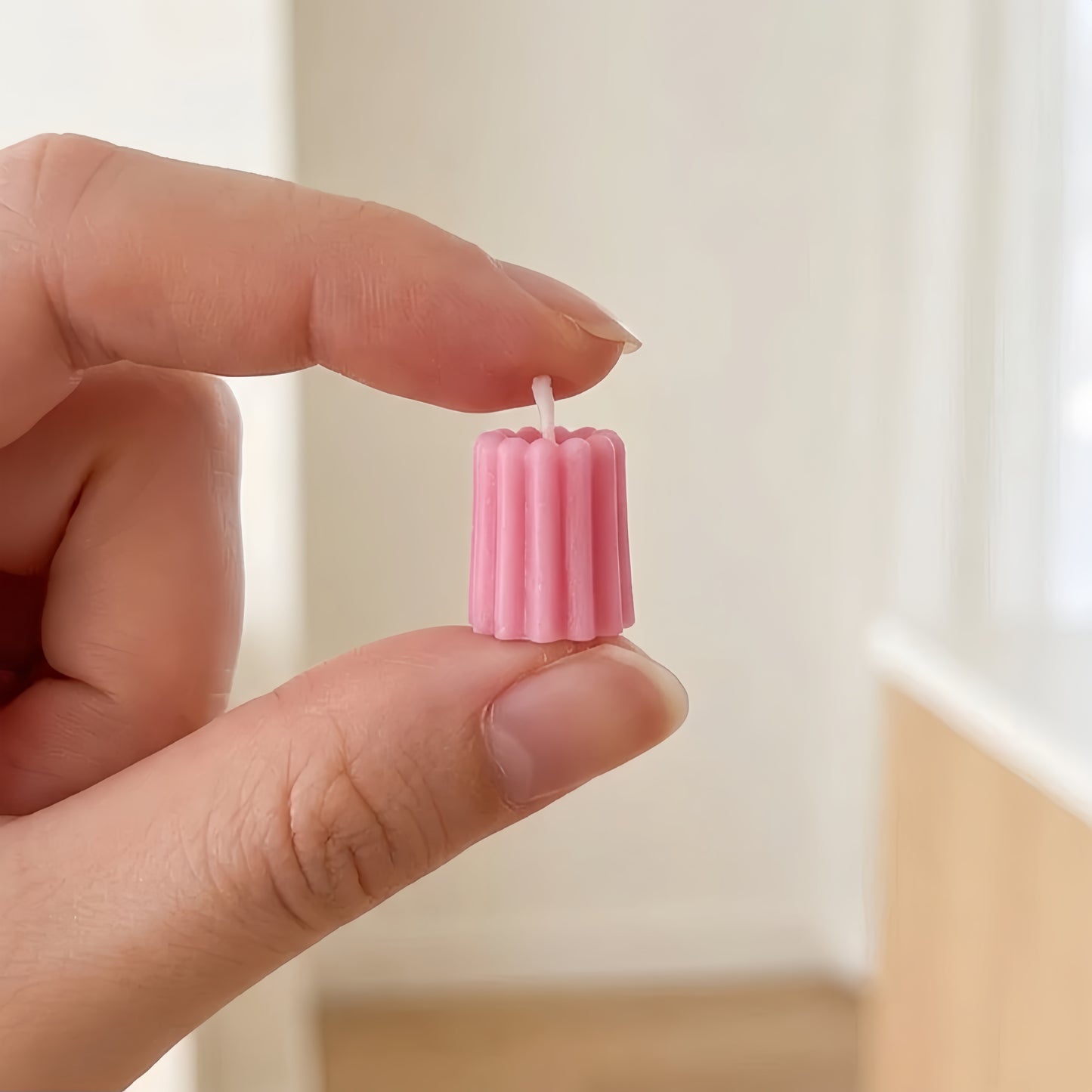 FDMINI Mini Canelé Candles – Set of 8 Handmade Miniature Fluted Candles for 1/6 1/8 1/12 Scale Dollhouse, BJD & Blythe Doll Scenes