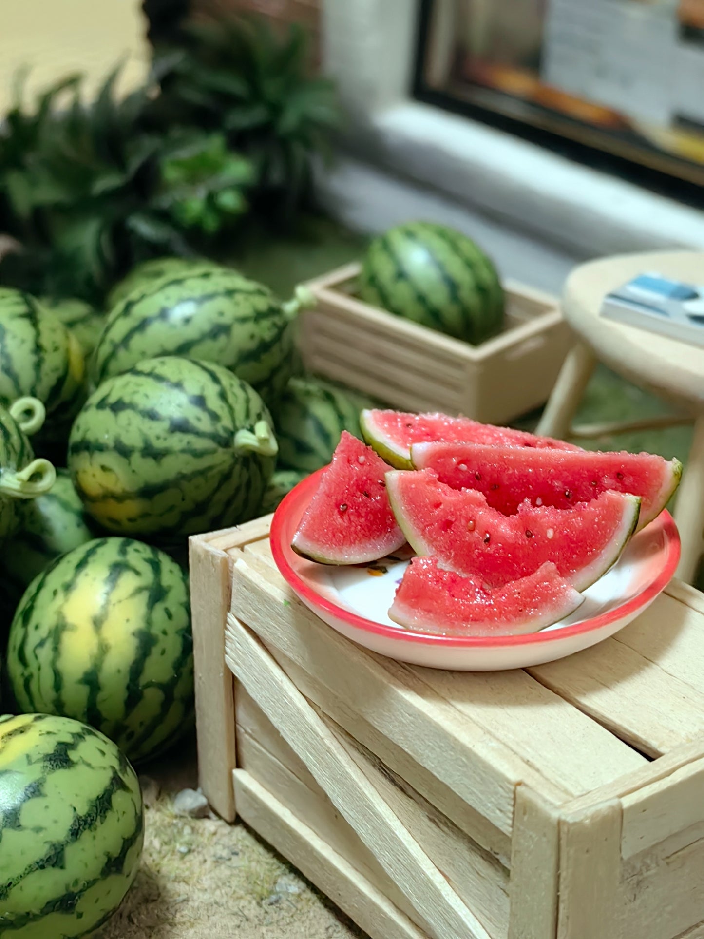 7Pcs Miniature Watermelon Set – Hand-Sculpted 1:6 Scale Watermelon, Whole/Halved/Sliced/Bitten, Realistic Summer Fruit for Blythe & Barbie Dioramas, Resin Jewelry & Polymer Clay Miniatures