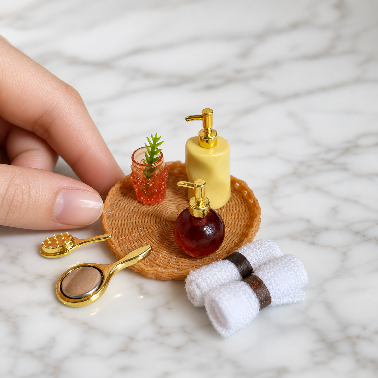 FDMINI Mini Bathroom Vanity Tray Set – 2 Styles Miniature Soap Dispensers, Towels & Accessories for 1:12 Scale Dollhouse & Roombox