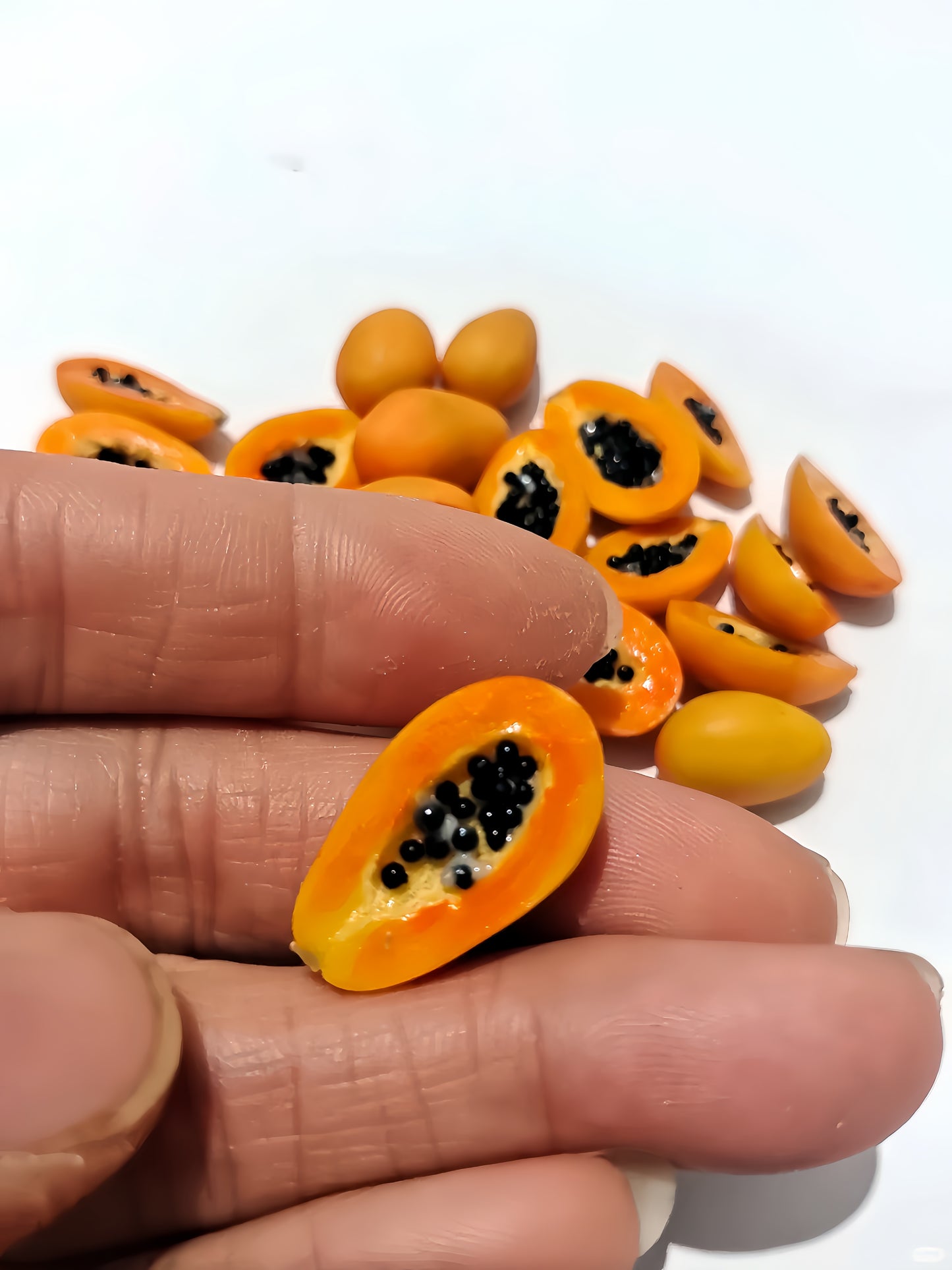 4Pcs Miniature Papaya Set – Hand-Sculpted 1:6 Scale Tropical Fruit, Whole and Halved with Cross-Section Seeds, Realistic Tiny Asian Food for Blythe & Barbie Dioramas, Resin Jewelry & Polymer Clay Fruit