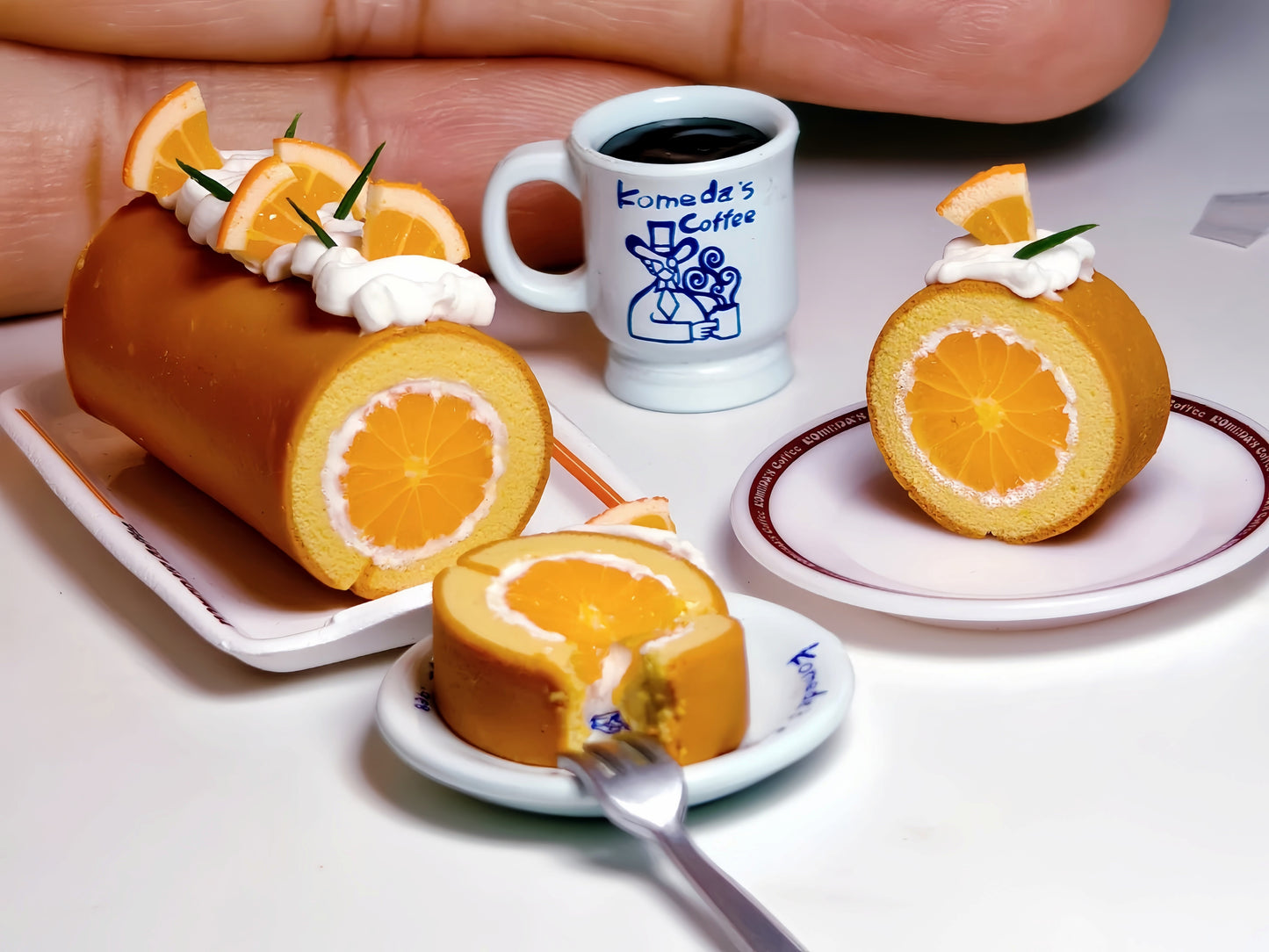 Miniature Orange Swiss Roll Cake - Hand-Sculpted 1:6 Scale Dollhouse Cake Roll with Whole Orange Slice Center, Whipped Cream & Citrus Garnish, Realistic Tiny Dessert for Blythe & Barbie Dioramas, Polymer Clay Food