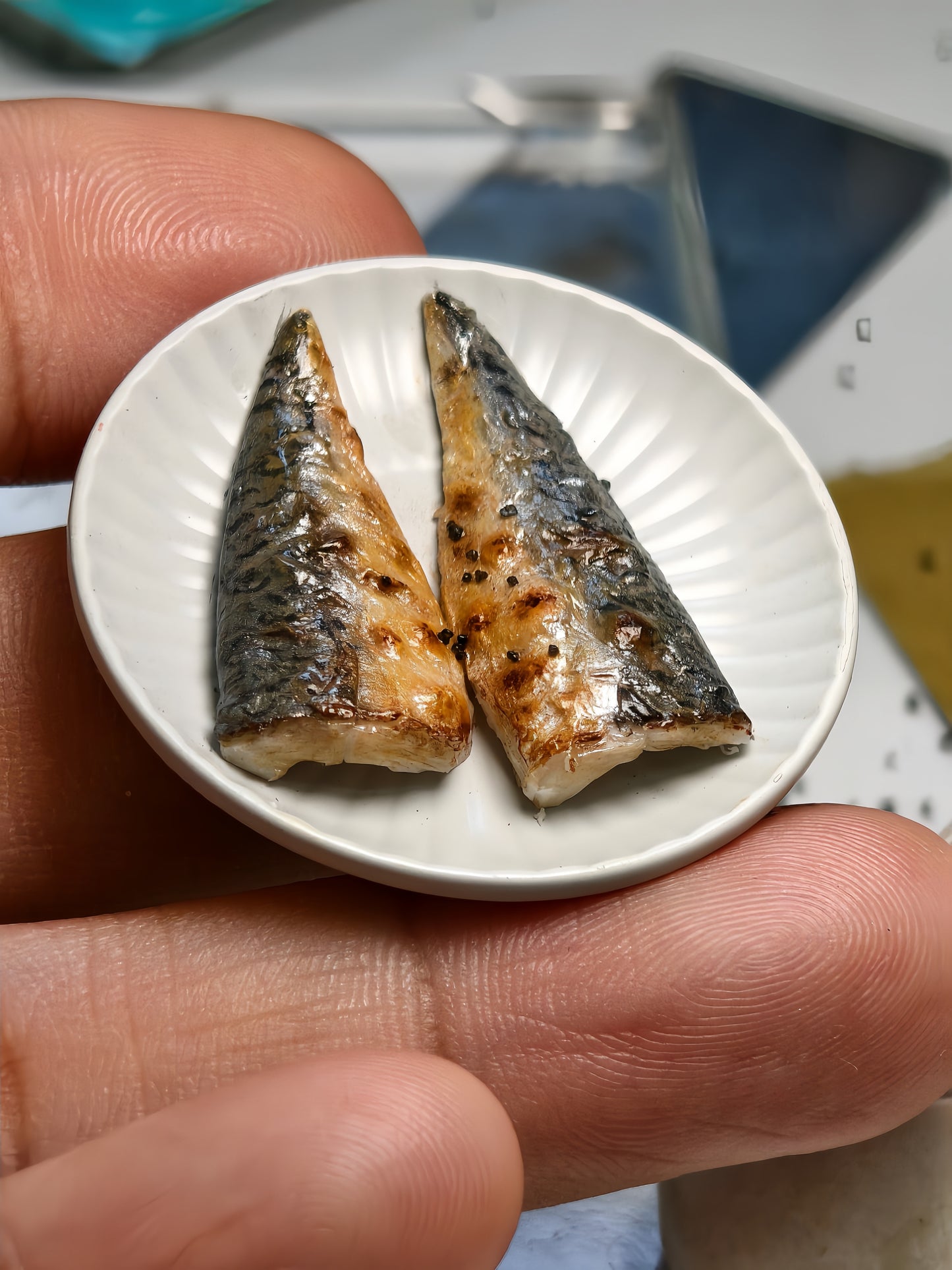 Miniature Grilled Mackerel - Hand-Sculpted 1:6 Scale Japanese Saba Shioyaki with Lemon, Cherry Tomato & Garnish on Plate, Realistic Tiny Fish Food for Blythe & Barbie Dioramas, Polymer Clay Food