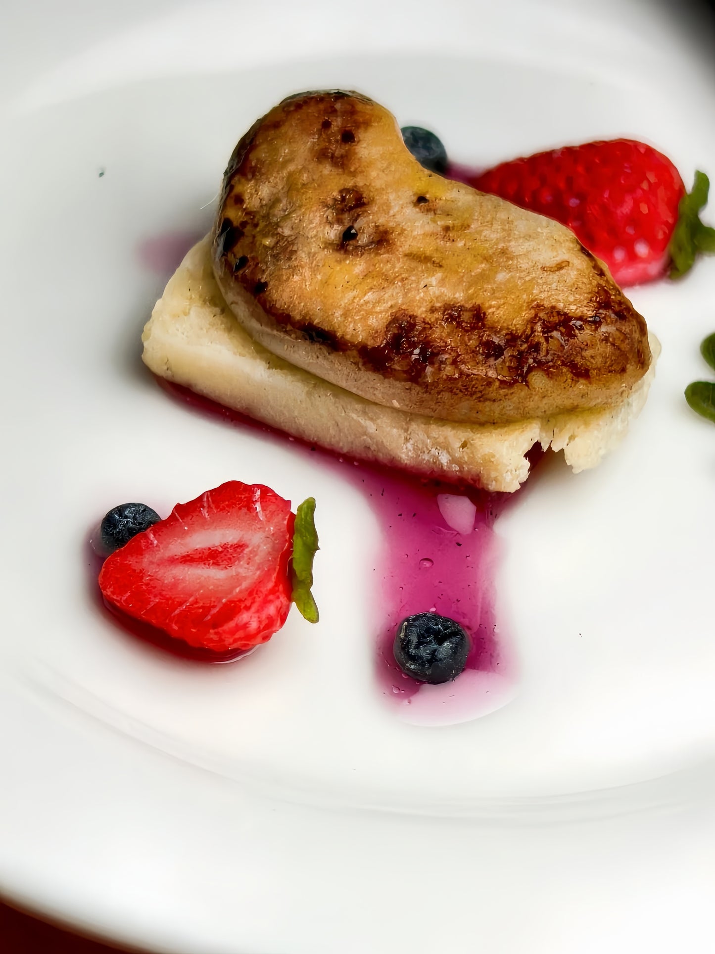 Miniature Seared Foie Gras - Hand-Sculpted 1:6 Scale Fine Dining Plated Dish with Berry Coulis, Strawberry & Blueberry Garnish on Brioche, Realistic Tiny Gourmet Food for Blythe & Barbie Dioramas, Polymer Clay Food