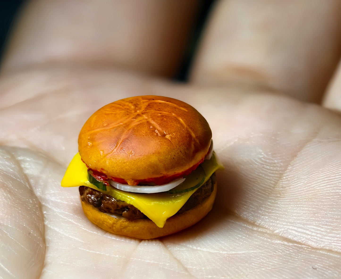 Miniature Burger Collection - Hand-Sculpted 1:6 Scale Dollhouse Burgers, 4 Styles: Classic Cheeseburger, Sesame Beef Burger, Fried Chicken Burger & Breakfast Muffin Sandwich, Realistic Tiny Fast Food for Blythe & Barbie Dioramas, Polymer Clay Food