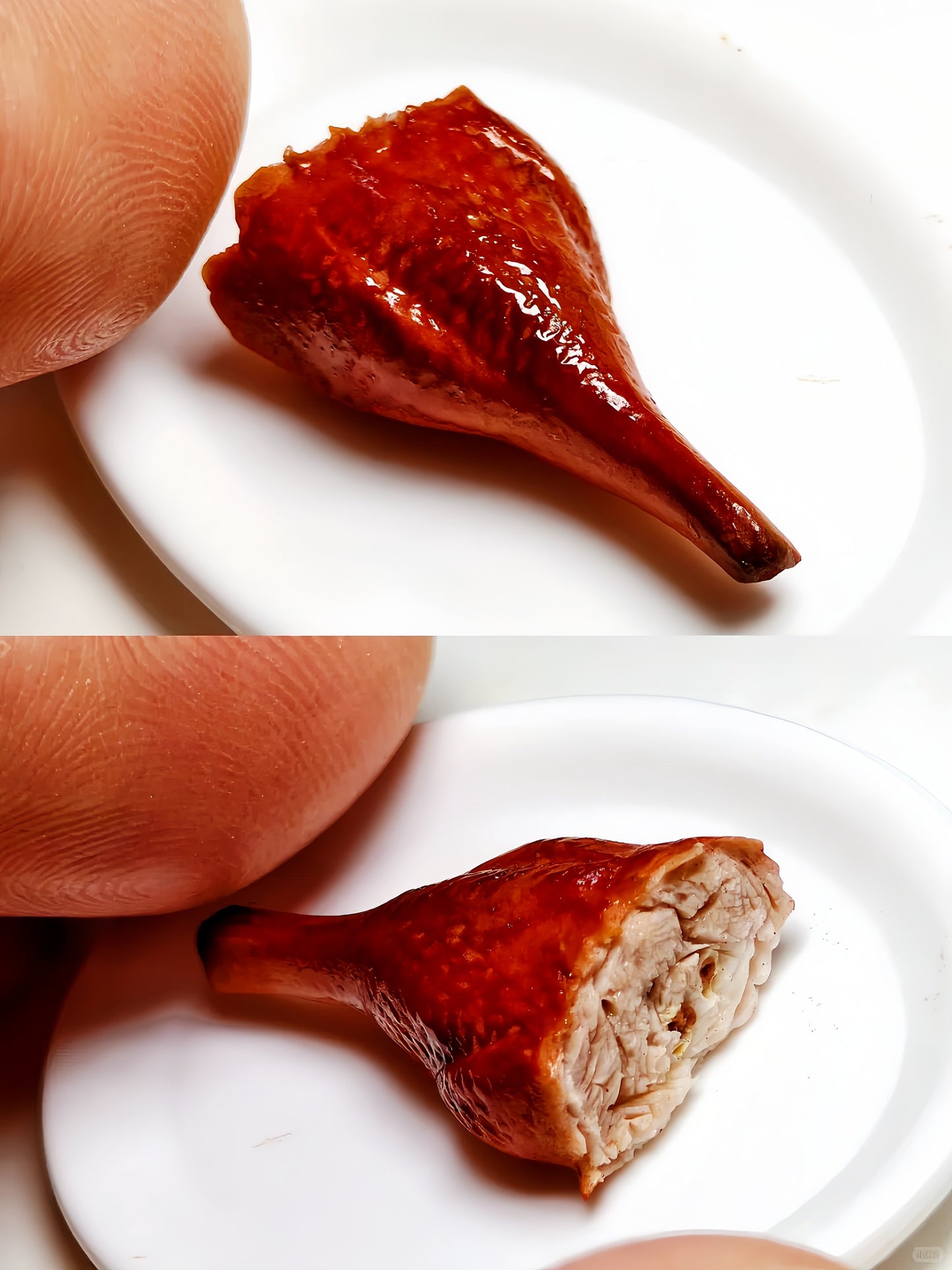 Miniature Roast Goose – Hand-Sculpted 1:6 Scale Dollhouse Whole Cantonese Roast Goose on a Plate, Glossy Crispy Skin, Realistic Chinese Siu Mei Dish for Blythe & Barbie Dioramas, Resin Jewelry & Polymer Clay Food Miniatures