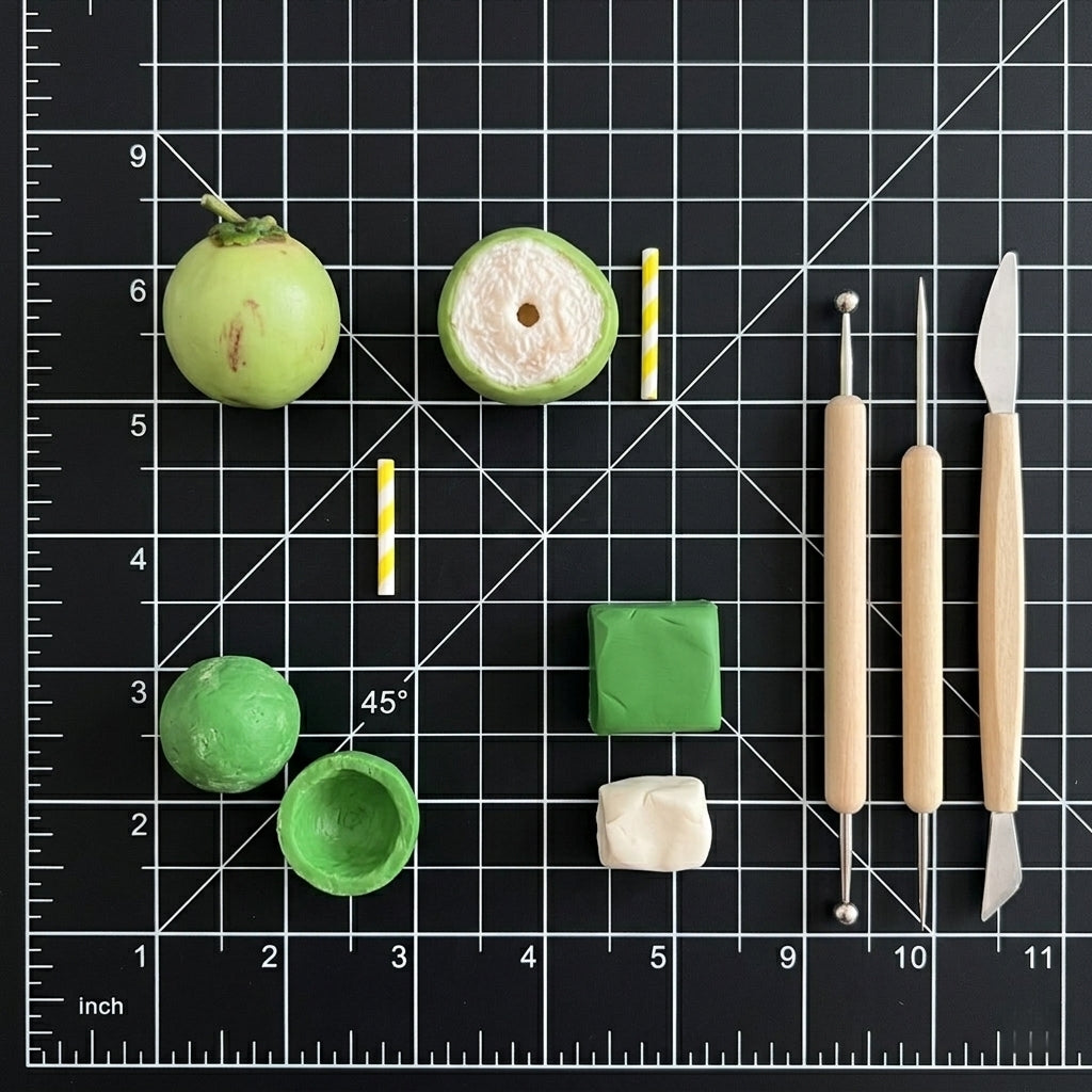 4Pcs Miniature Coconut Drink Set – Hand-Sculpted 1:6 Scale Green Coconut with Straw, Whole and Opened Tropical Fruit, Realistic Tiny Beach Food for Blythe & Barbie Dioramas, Resin Jewelry & Polymer Clay Fruit