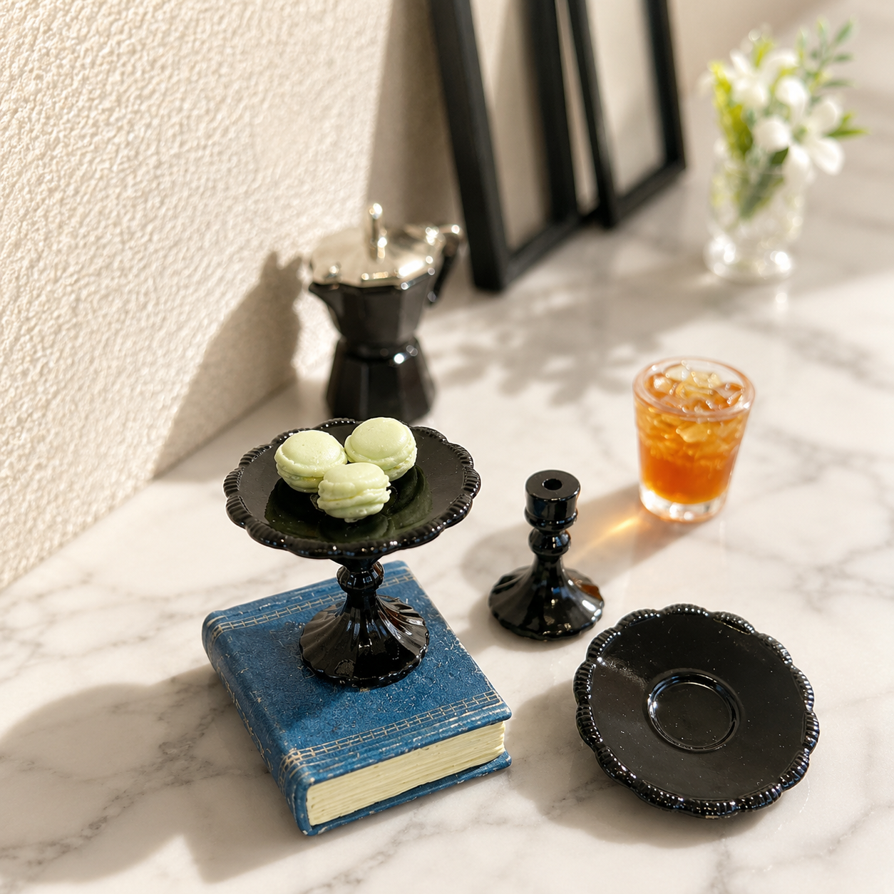 FDMINI Mini Footed Cake Stand – 2 Colors Miniature Pedestal Dessert & Fruit Tray for 1:6 Dollhouse, BJD & Blythe Scenes