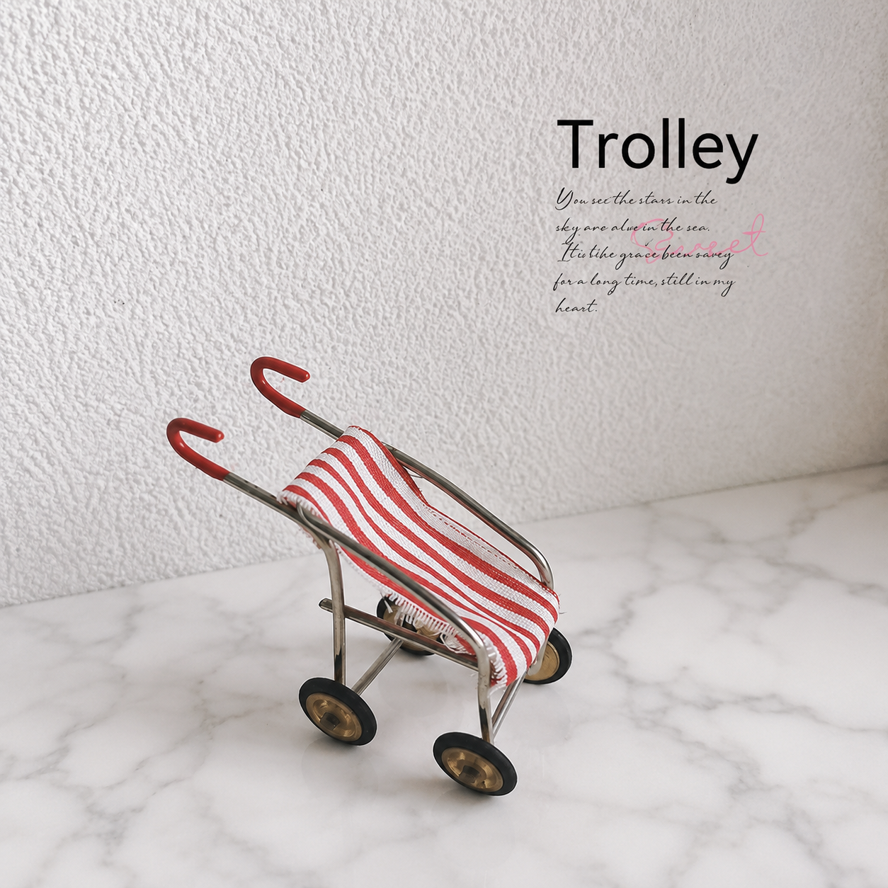 FDMINI Mini Baby Stroller – Vintage Metal Miniature Pram with Striped Seat for 1:12 Scale Dollhouse Nursery, Roombox & Doll Photo Props