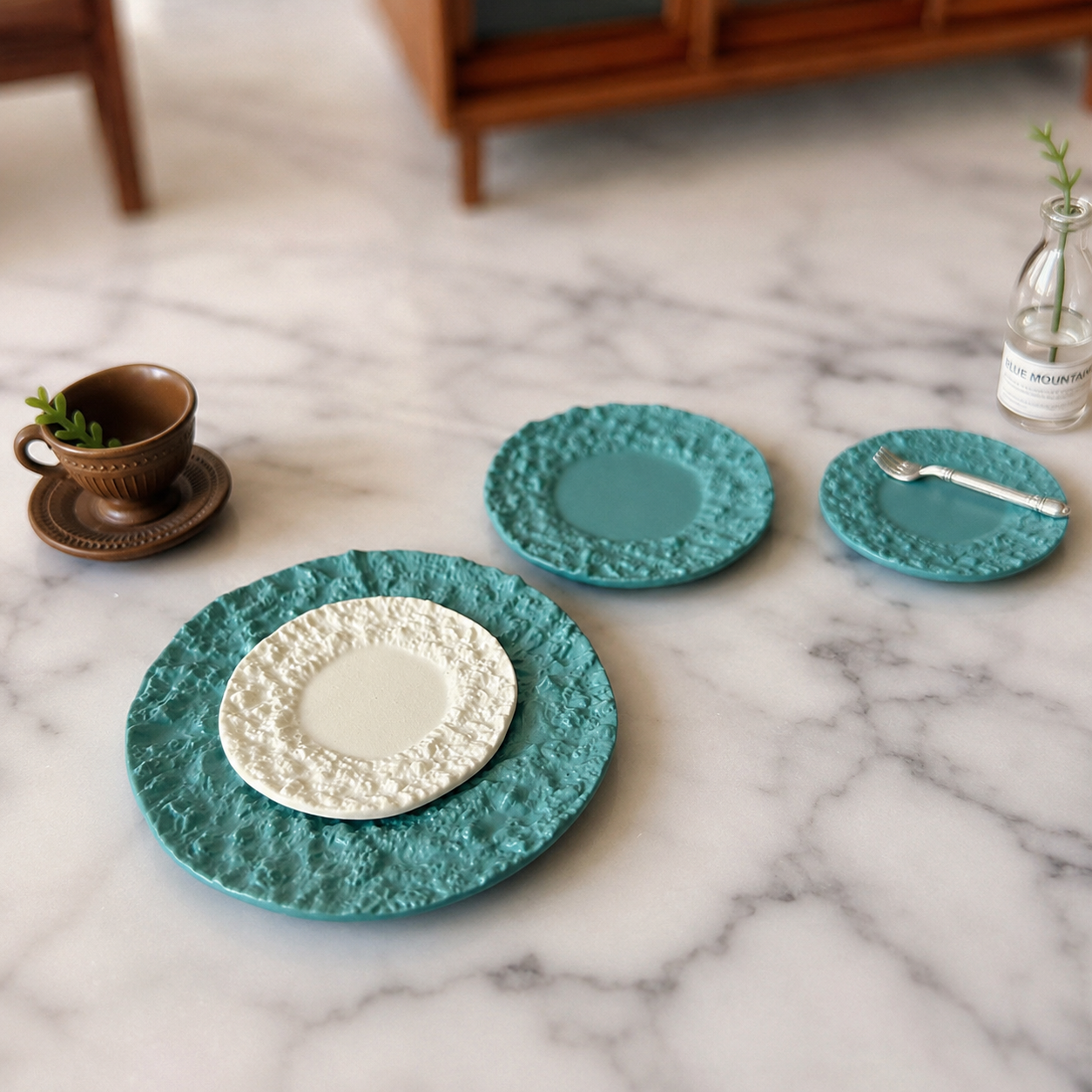 FDMINI Mini Round Stone-Texture Plates – 4 Colors × 3 Sizes Miniature Steak Plate & Charger for 1:6 Dollhouse, BJD & Blythe Scenes