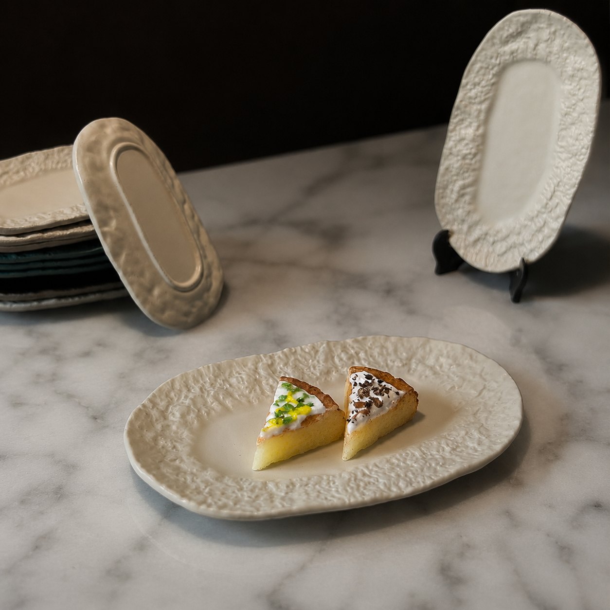FDMINI Mini Stone-Texture Oval Platters – 4 Colors × 3 Sizes Miniature Steak Plate & Serving Dish for 1:6 Dollhouse, BJD & Blythe Scenes
