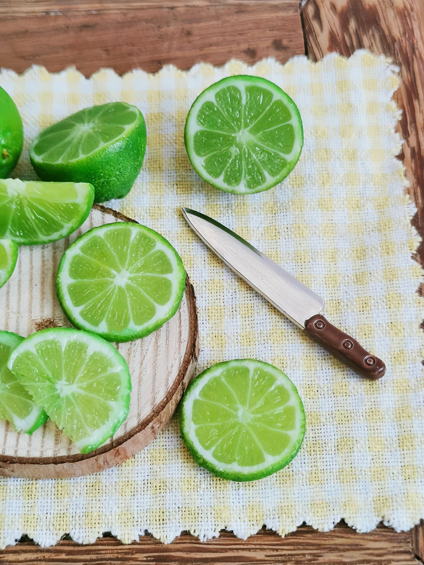 6Pcs Miniature Lime Set – Hand-Sculpted 1:6 Scale Dollhouse Limes in Six Forms (Whole, Half, Wedge, Quarter, Slice), Realistic Tiny Citrus for Blythe & Barbie Dioramas, Resin Jewelry & Polymer Clay Food Miniatures