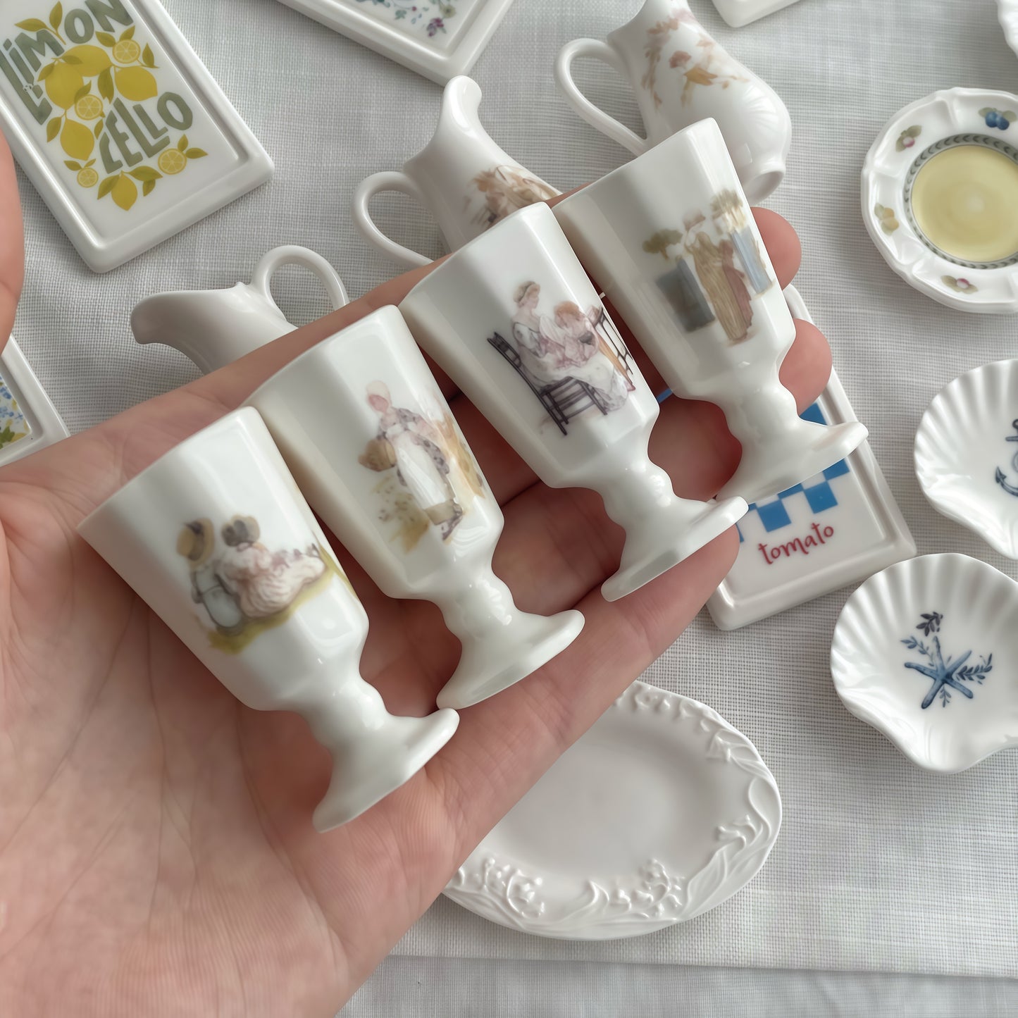 FDMINI Mini Ceramic Goblets – 4 Vintage Storybook Designs Miniature Pedestal Cups for 1:6 Scale Dollhouse, BJD & Blythe Scenes