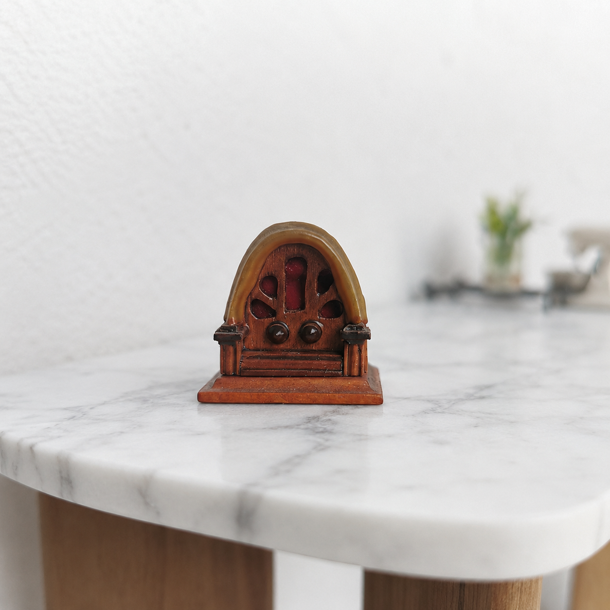 FDMINI Mini Vintage Radio – Miniature Wood Cathedral Radio Model for 1:12 Dollhouse, Diorama & Retro Room Scenes
