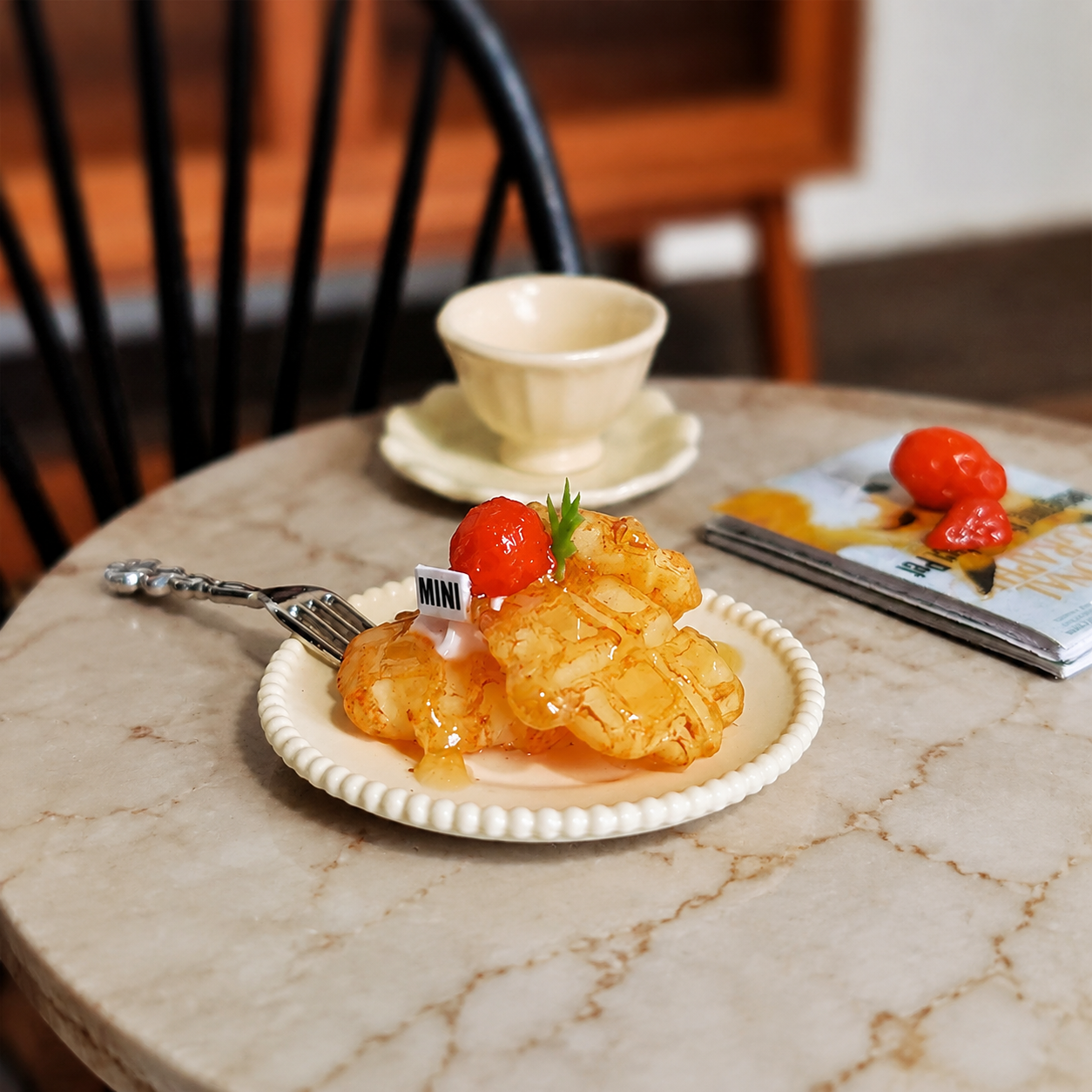 FDMINI Mini Waffle & Soufflé Pancake Plates – 2 Styles Realistic Miniature Dessert Food Props for 1:12 Scale Dollhouse Café & Afternoon Tea Scenes