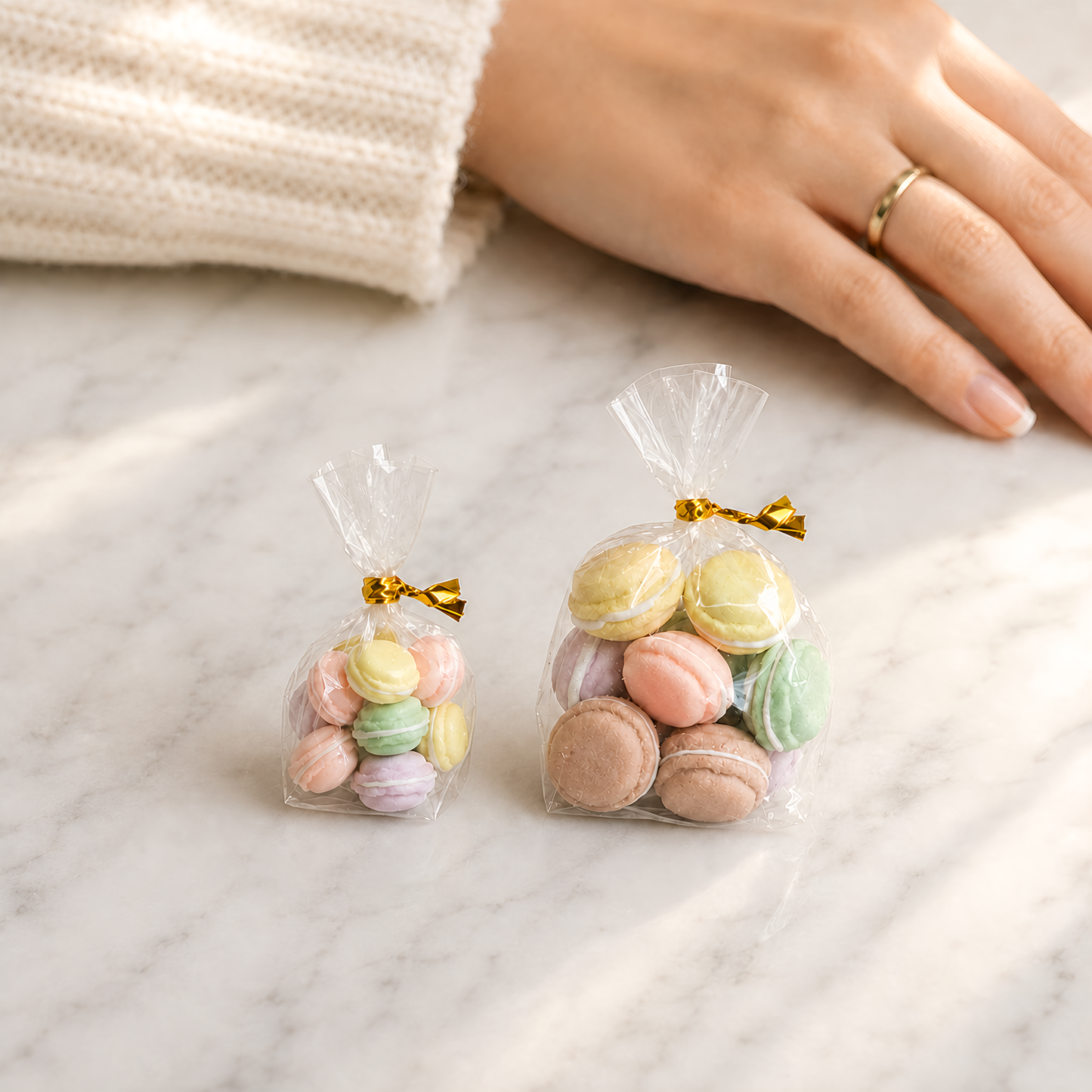 FDMINI Mini Macarons – 2 Sizes Miniature Resin Macaron Dessert Food Props for 1:12 Dollhouse Afternoon-Tea & Diorama Scenes
