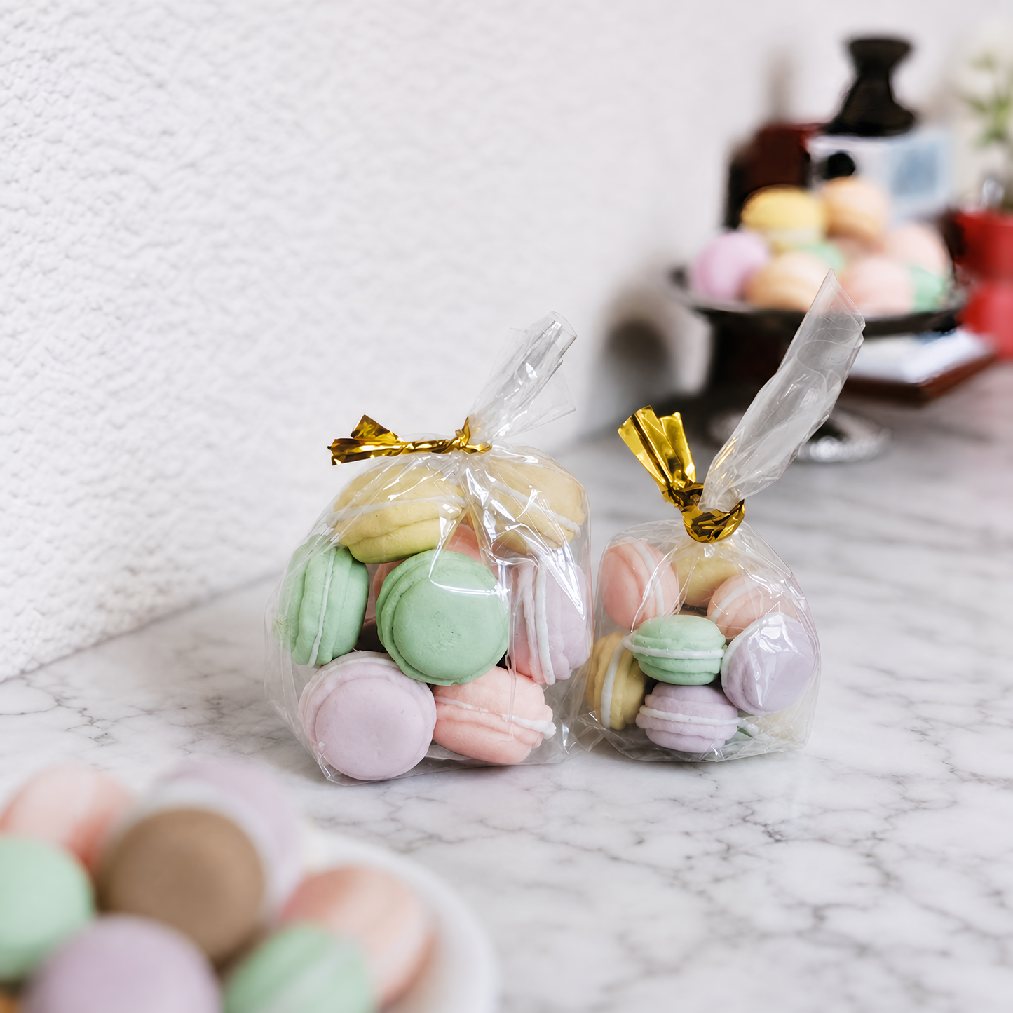 FDMINI Mini Macarons – 2 Sizes Miniature Resin Macaron Dessert Food Props for 1:12 Dollhouse Afternoon-Tea & Diorama Scenes