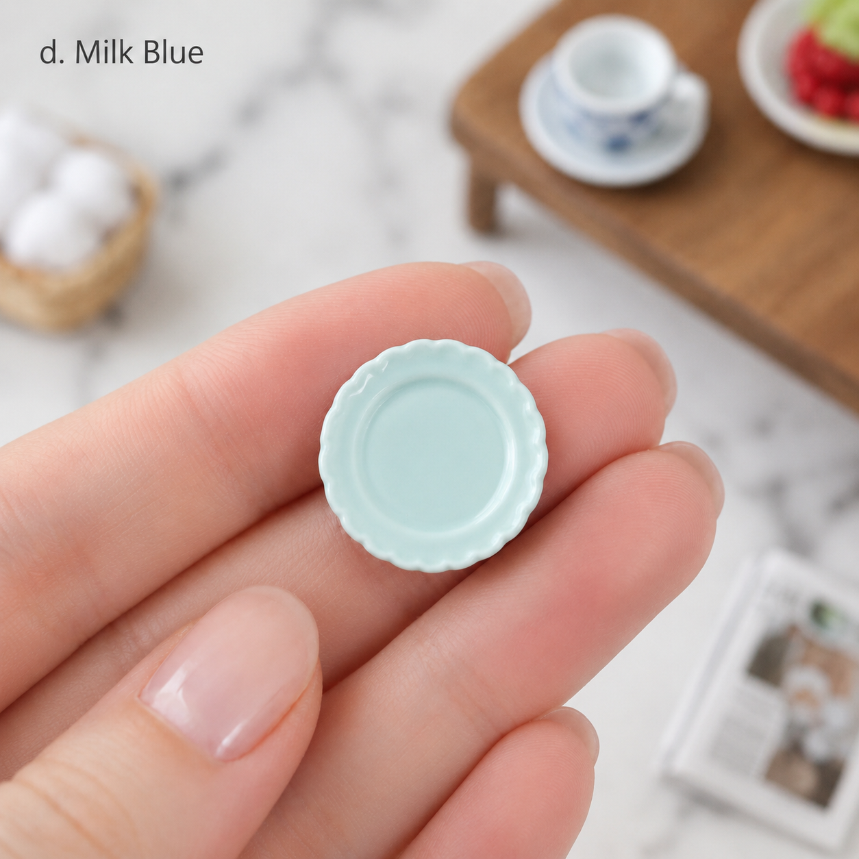 FDMINI Mini Scalloped Plate – 4 Colors Miniature Round Dessert Plate for 1:12 Dollhouse, Nordic Kitchen & Diorama Scenes