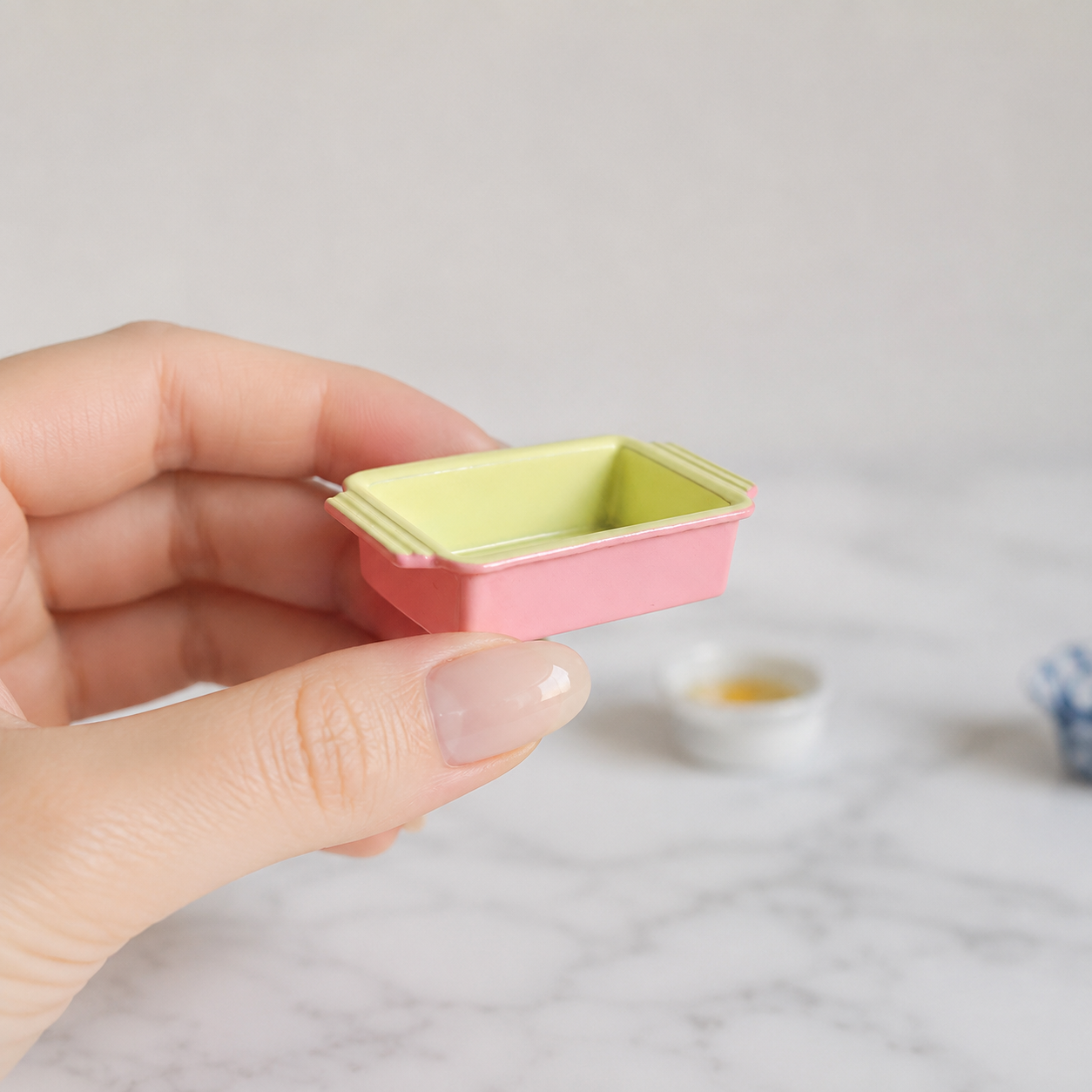 FDMINI Mini Baking Dish – 2 Colors Miniature Ceramic Loaf Pan & Casserole Bakeware for 1:12 Dollhouse & Doll Kitchen Scenes